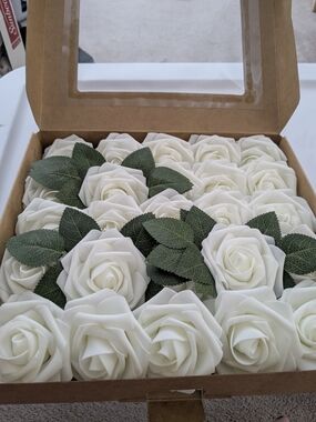 Ling's Moments Elegant White Foam Rose Box with Green Leaves